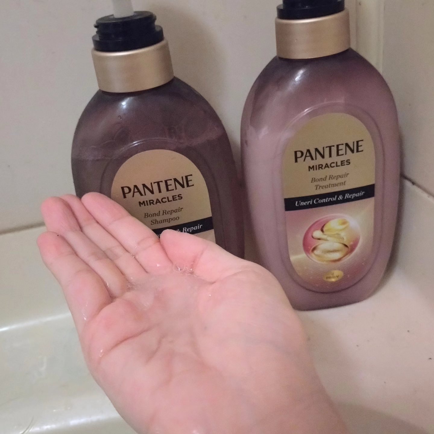 ミラクルズ うねりコントロール&リペア ボンドリペア シャンプー/トリートメント/パンテーン/市販シャンプーを使ったクチコミ（2枚目）