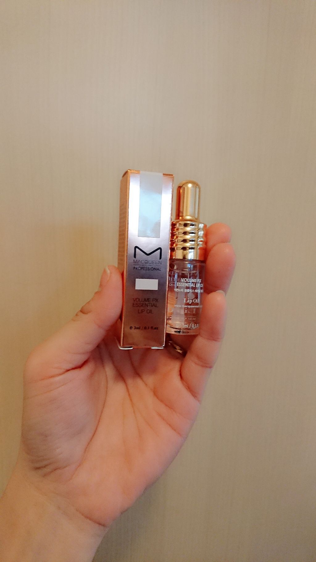 ボリュームフィックスエッセンシャルリップオイル/MACQUEEN NEWYORK/リップグロスを使ったクチコミ（1枚目）