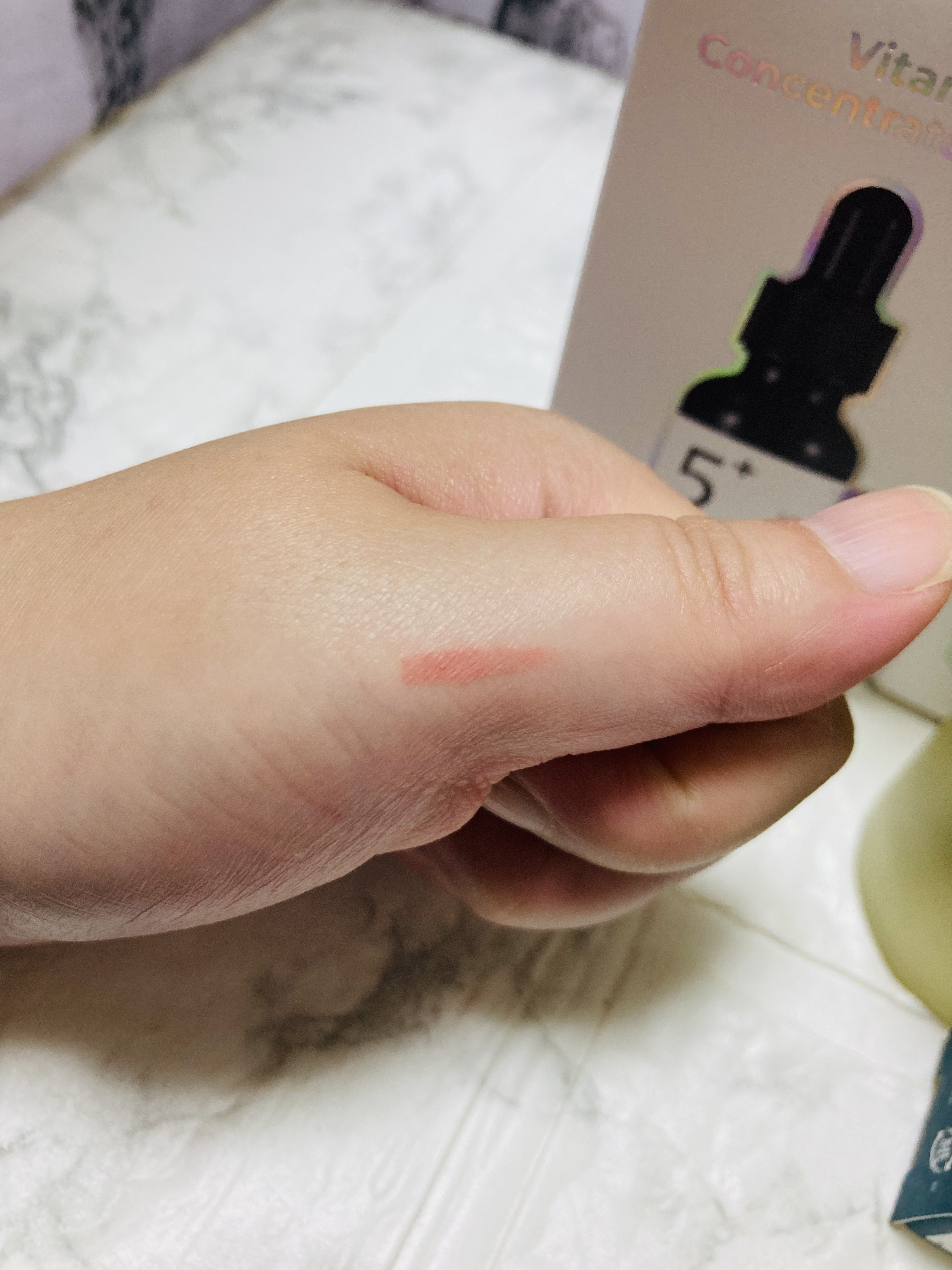 インビジブルピーリングブースターエッセンス/CNP Laboratory/ブースター・導入液を使ったクチコミ（3枚目）