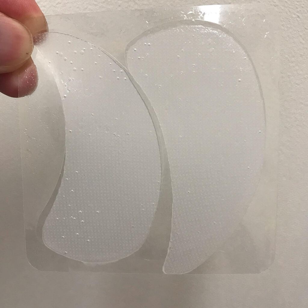 榎本みか on LIPS 「リンクメンテ-アイ【説明】エミューオイルと、ヒアルロン酸よりも..」(4枚目)