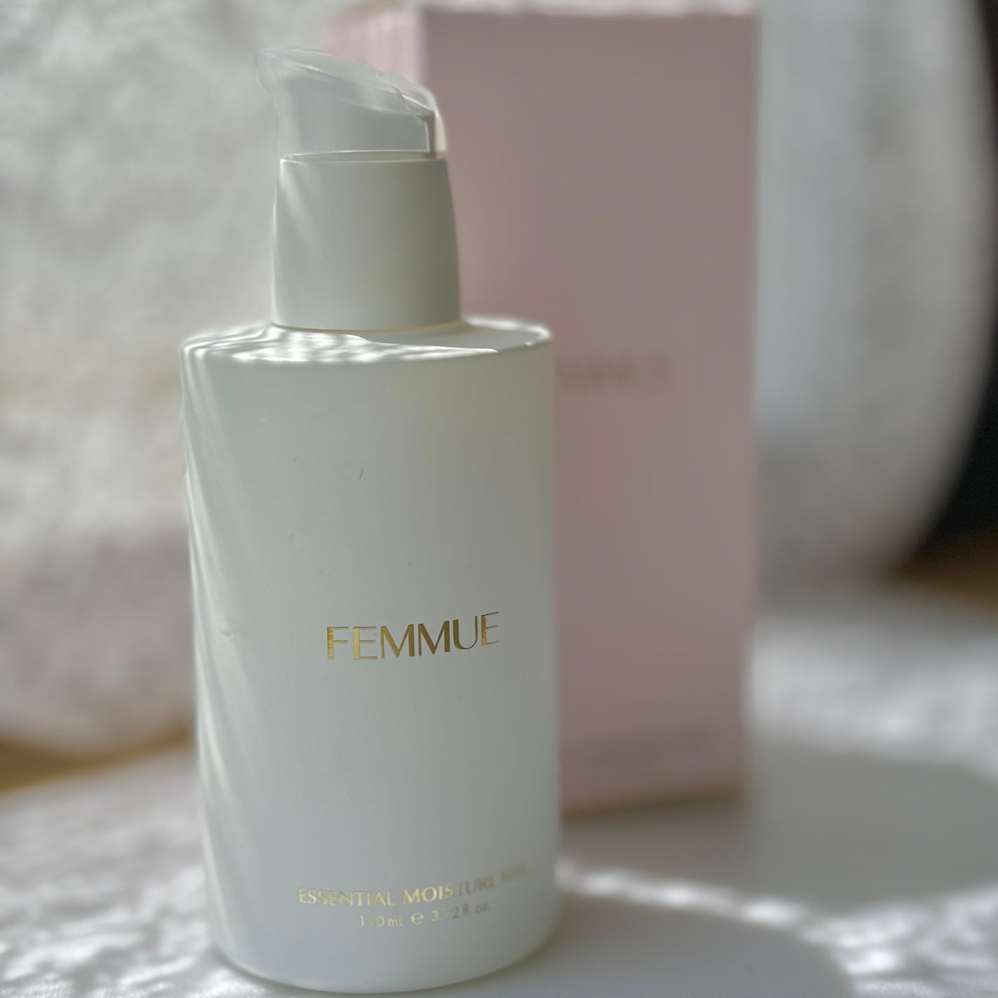 しおん on LIPS 「【FEMMUEエッセンシャルモイスチャーミルク】.˚⊹⁺‧┈┈..」(1枚目)