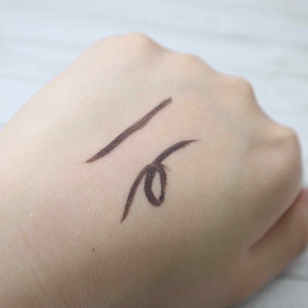 EYE OPENING LINER/UZU BY FLOWFUSHI/リキッドアイライナーを使ったクチコミ(2枚目)