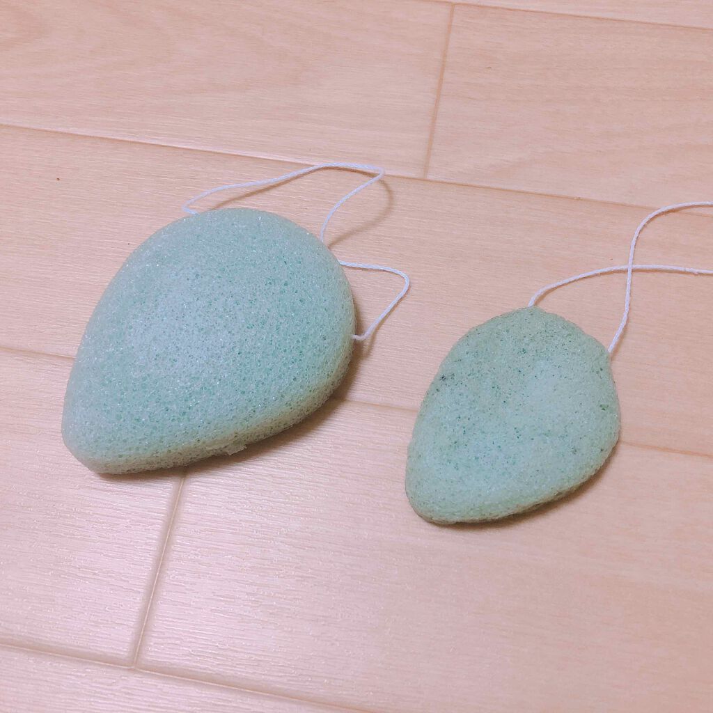 いな on LIPS 「100均のこんにゃくパフ本当にこれで綺麗になる感じがある!ただ..」(2枚目)