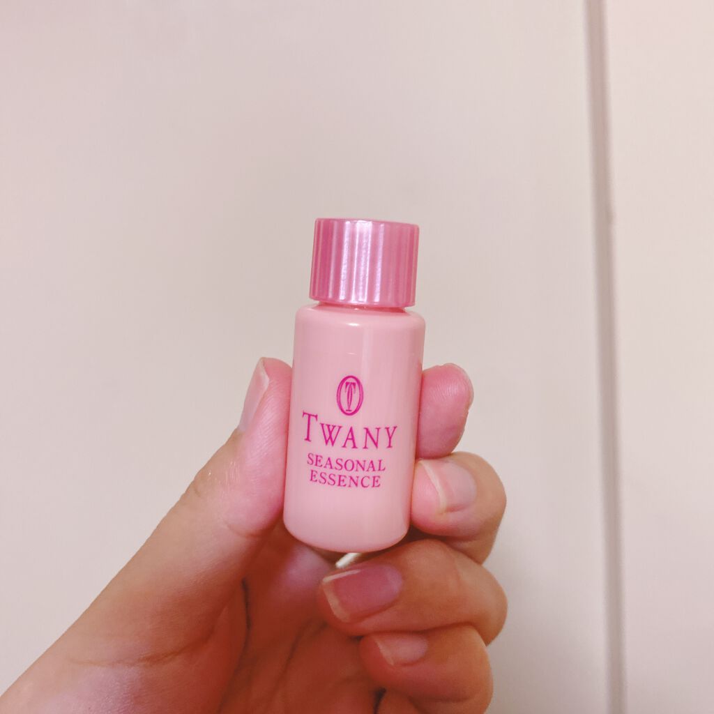 シーズナルエッセンス AW/TWANY/美容液を使ったクチコミ（1枚目）