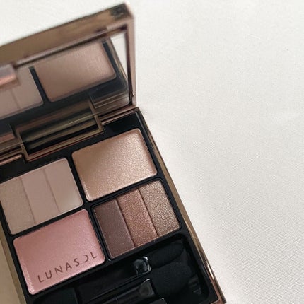 スリーディメンショナルアイズ/LUNASOL/アイシャドウパレットを使ったクチコミ(1枚目)