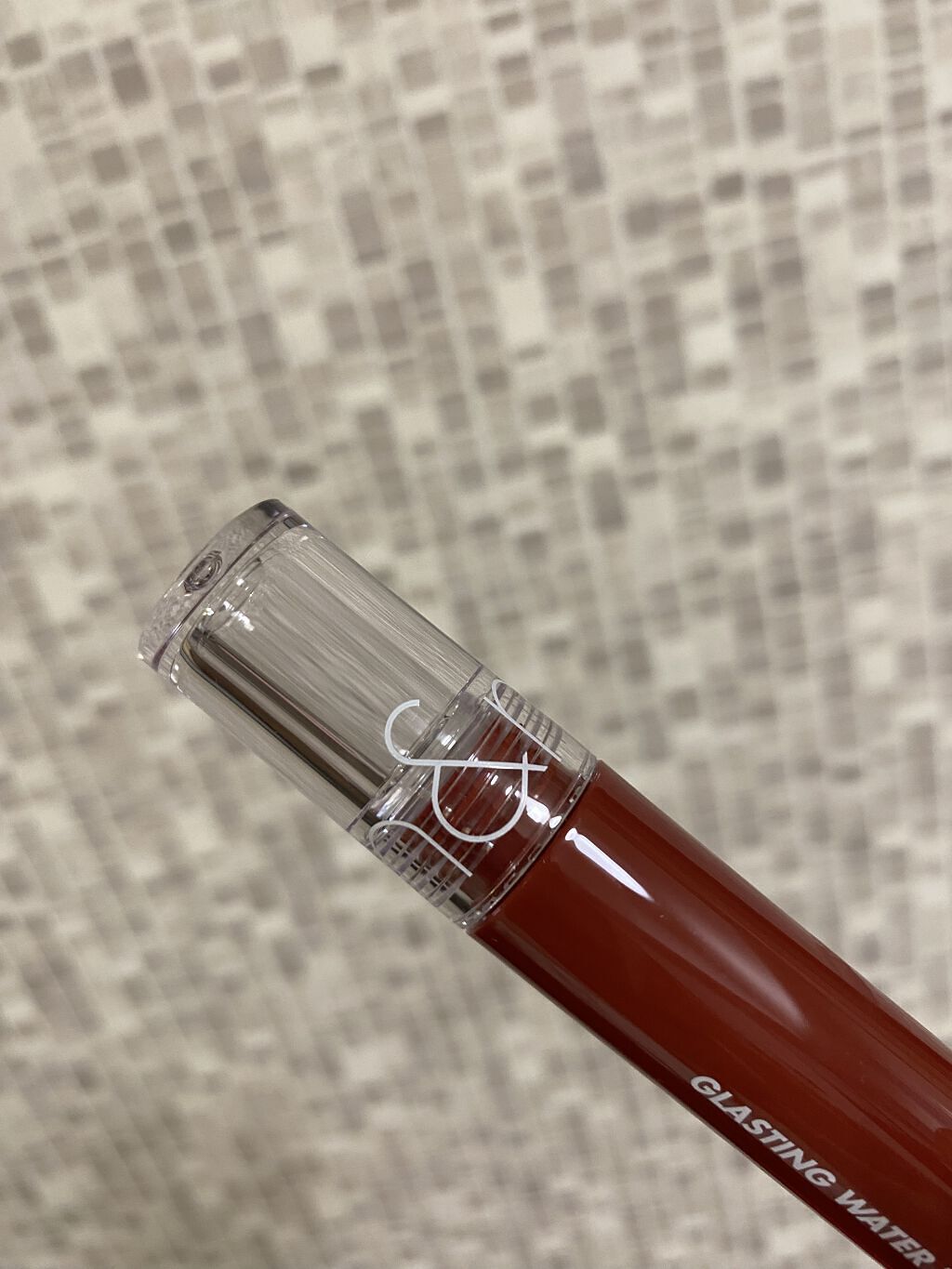 グラスティングウォーターティント 04 ビンテージ オーシャン/rom&nd/リップティントを使ったクチコミ（2枚目）