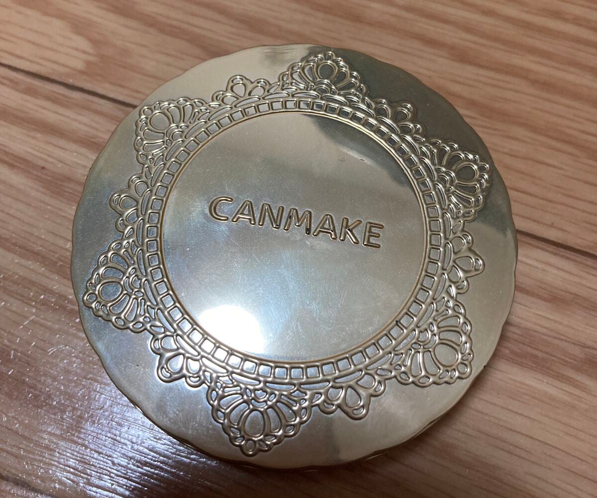 なつ on LIPS 「人気パウダー4種比較⭐︎サラサラ肌にしたい人向け⭐︎①コスメデ..」(3枚目)