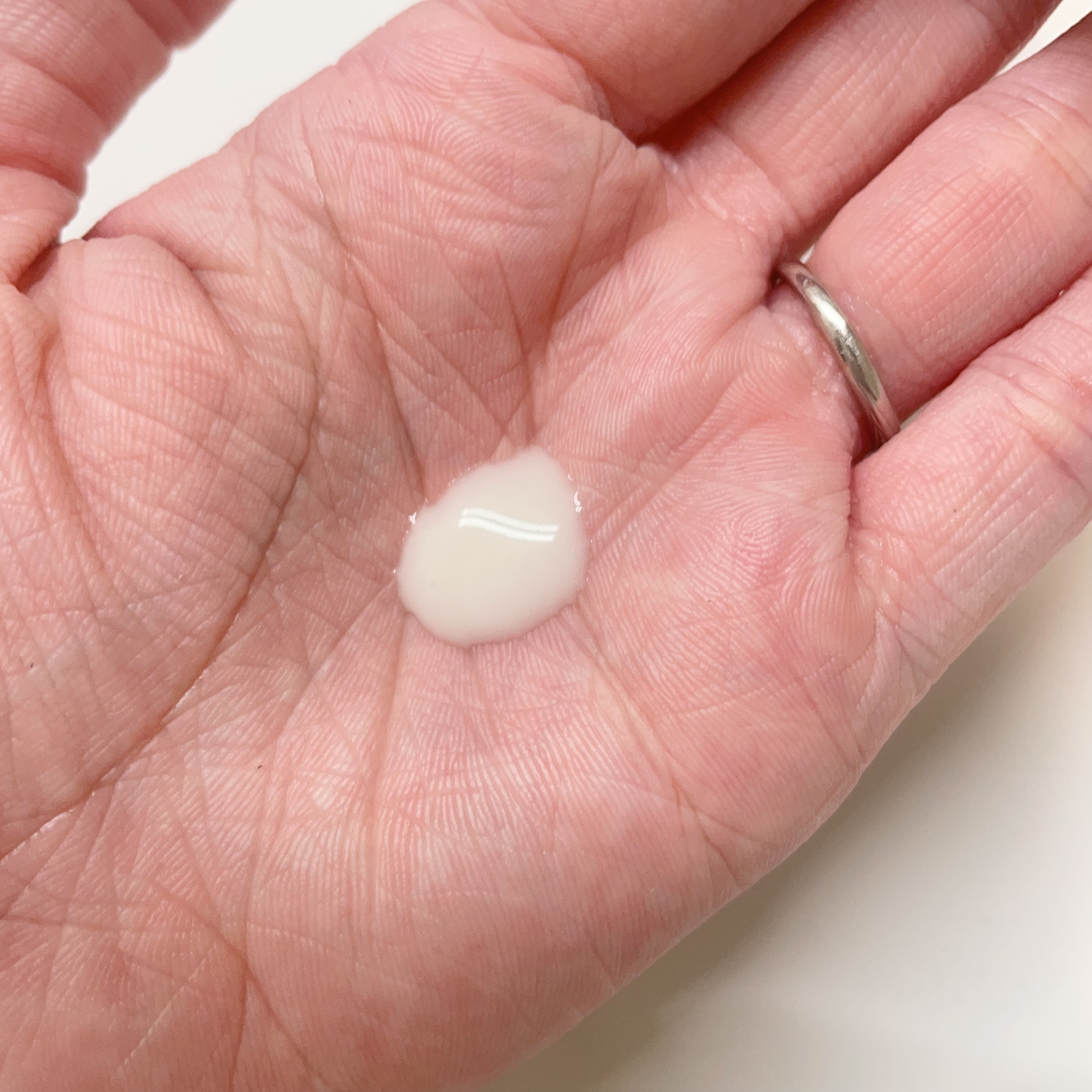 ジェノプティクス ウルトオーラ エッセンス/SK-II/美容液を使ったクチコミ（2枚目）