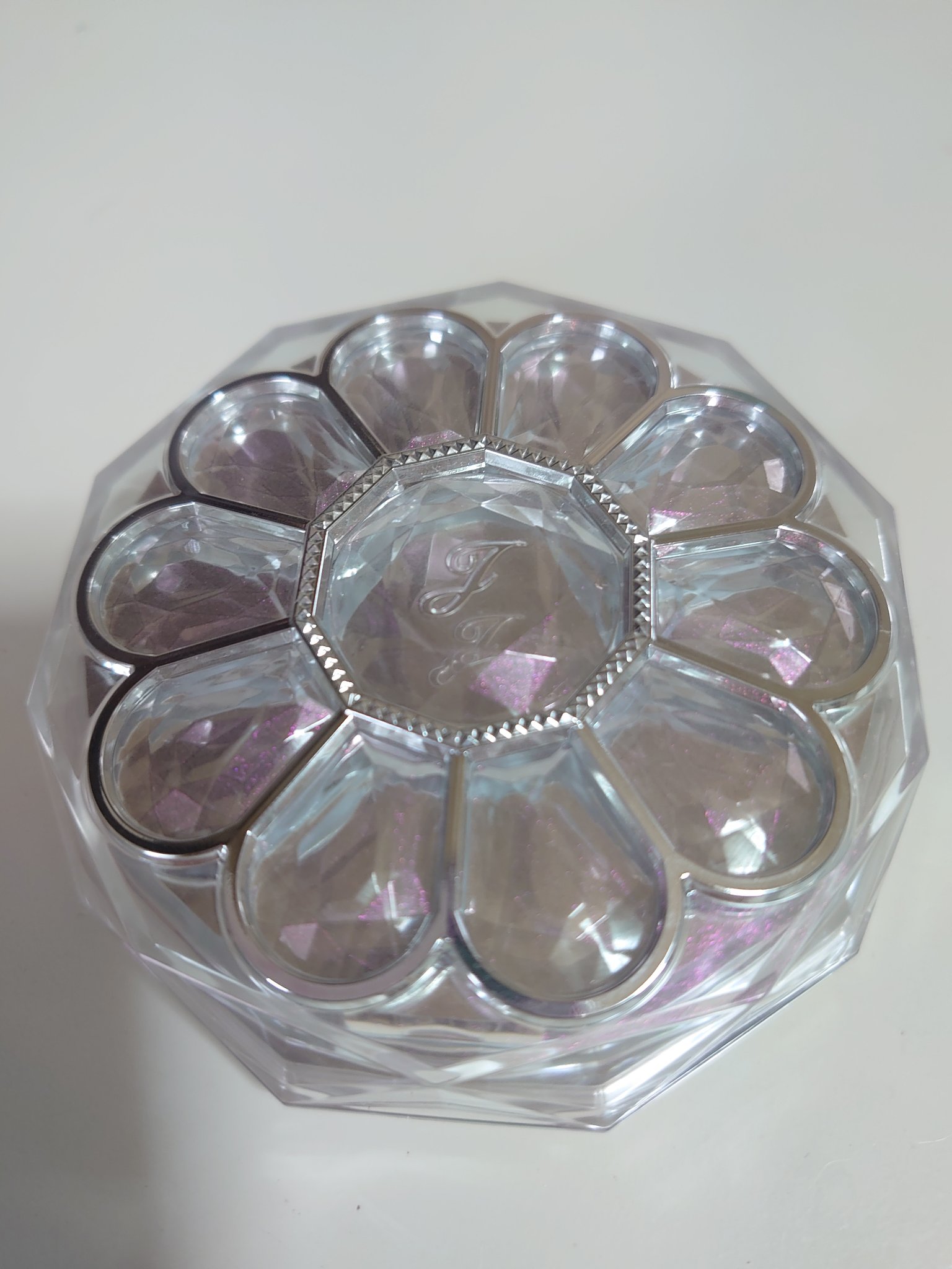 ジルスチュアート ブルームクチュール アイズ　ジュエルドブーケ 01 cymbidium cameo/JILL STUART/アイシャドウパレットを使ったクチコミ（2枚目）