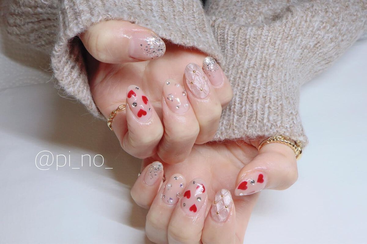 #女子ネイル,#ガーリーネイル,#ハートネイル,#キルティングネイル,#キラキラネイルのネイルデザイン