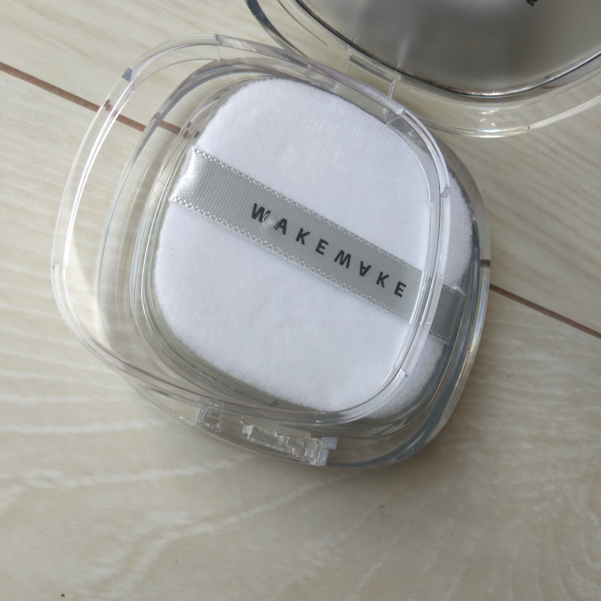 ステイフィクサーマルチカラーパウダー/wakemake/ルースパウダーを使ったクチコミ（2枚目）