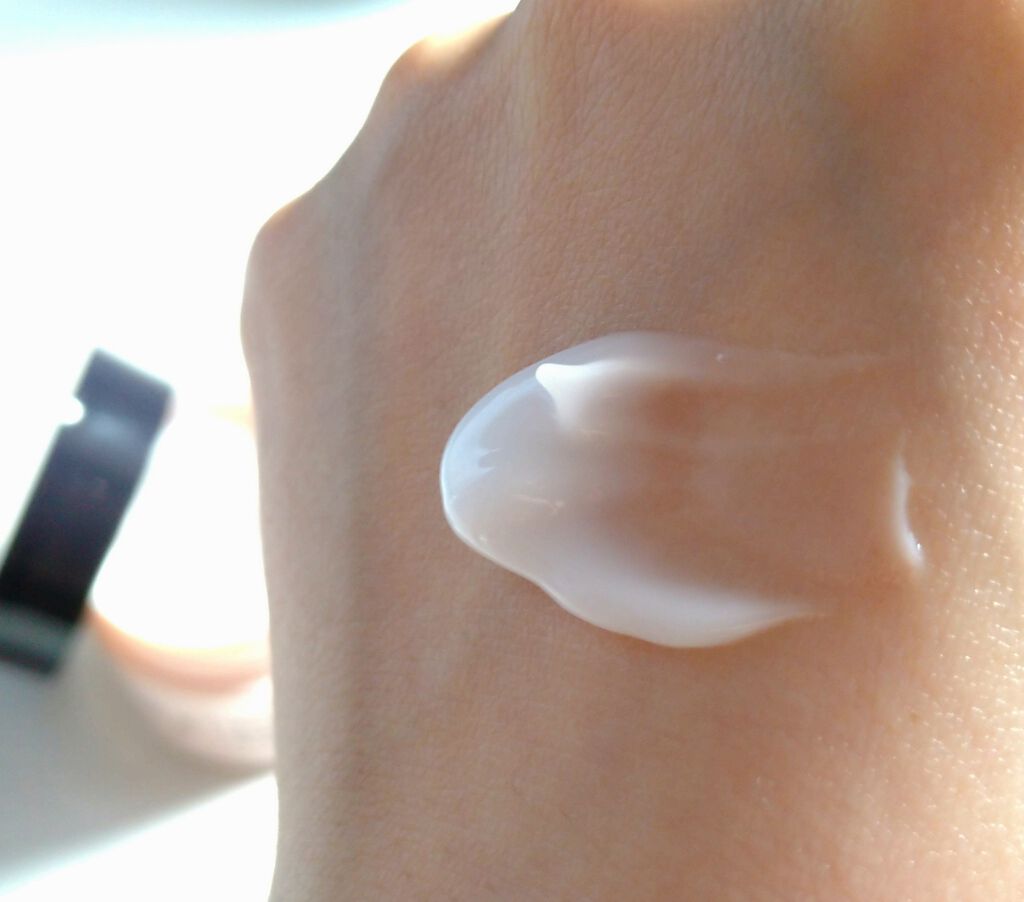 YA-MAN TOKYO JAPAN メディリフト ニードルリフトクリームのクチコミ「ヤーマンさまより提供いただきました♡

「塗る純金ニードル」を含有し、様々なお肌悩みにアプロー.....」（3枚目）