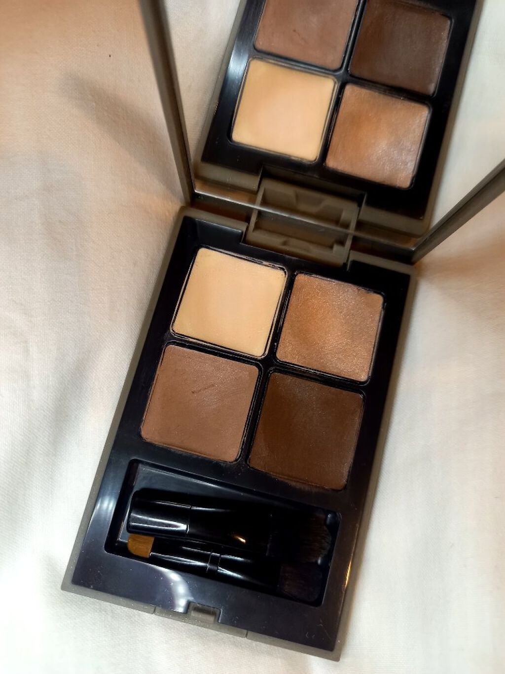 アイディメンショナルクアッドパレット/THREE/ジェル・クリームアイシャドウを使ったクチコミ(1枚目)