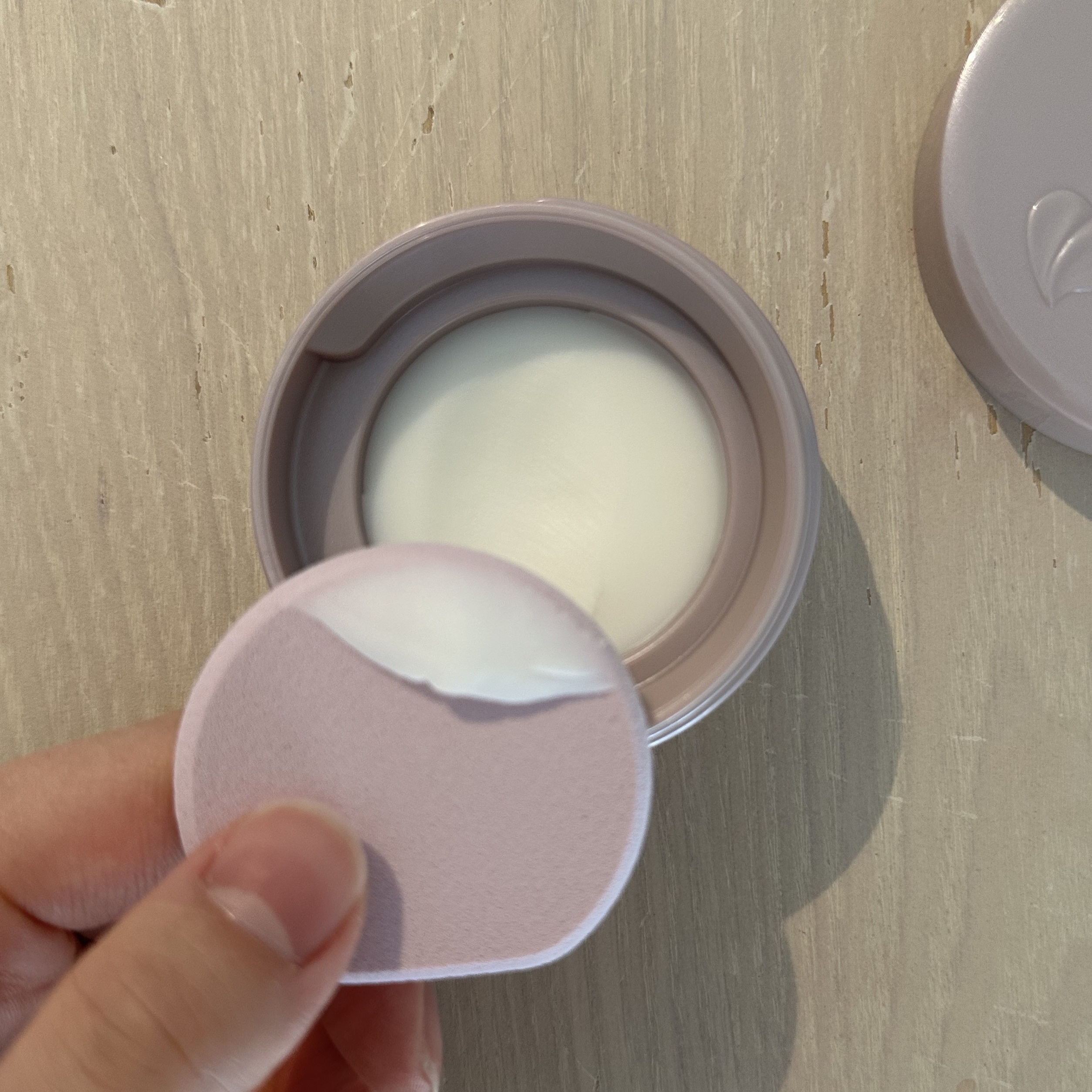 ８x４ デオドラントパテ【医薬部外品】/８ｘ４/デオドラント・制汗剤を使ったクチコミ（3枚目）