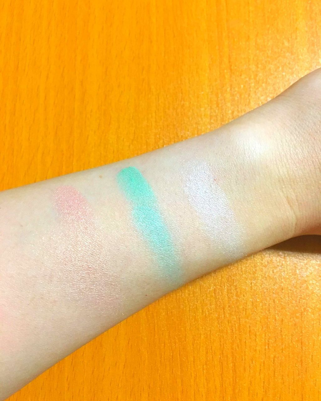 シャドーカスタマイズ/MAJOLICA MAJORCA/単色アイシャドウを使ったクチコミ（2枚目）