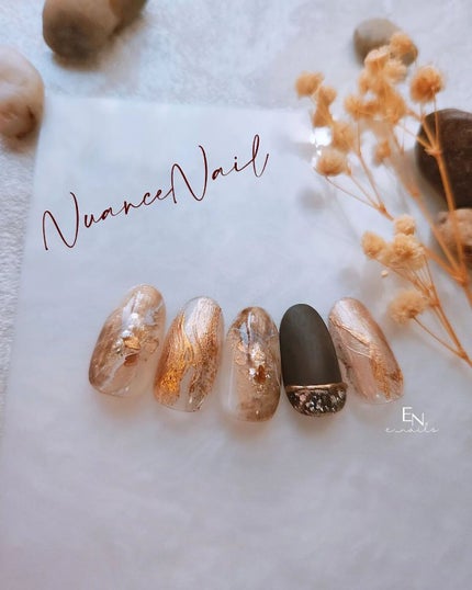 e_nails//フォロバ◎//ネイルとコスメ好きママ on LIPS 「NuanceNail.Design𓂃𓈒𓏸𓂃𓈒𓏸今年の冬もやっぱ..」(1枚目)