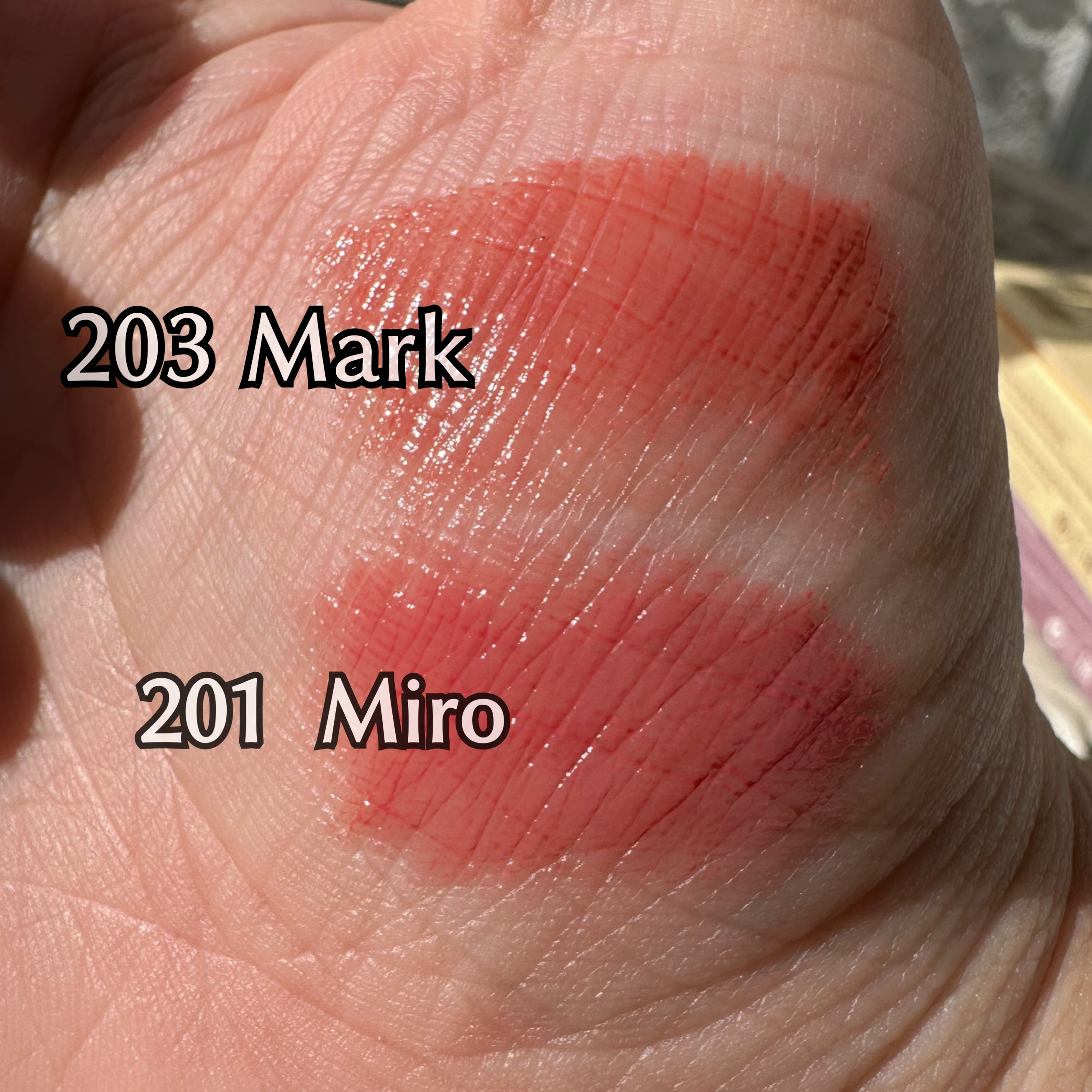 ボンディンググロウリップスティック/Laka/口紅を使ったクチコミ（3枚目）