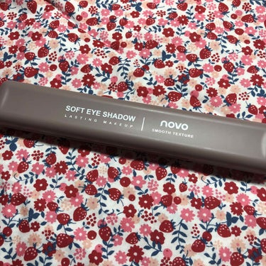 NOVO 
SOFT EYE  SHADOW
smooth texture 
02  印象派　
興味があり、購入しました。
色味がピンク系なので、かわいいです。🌸#NOVO #novo アイシャドウパレ