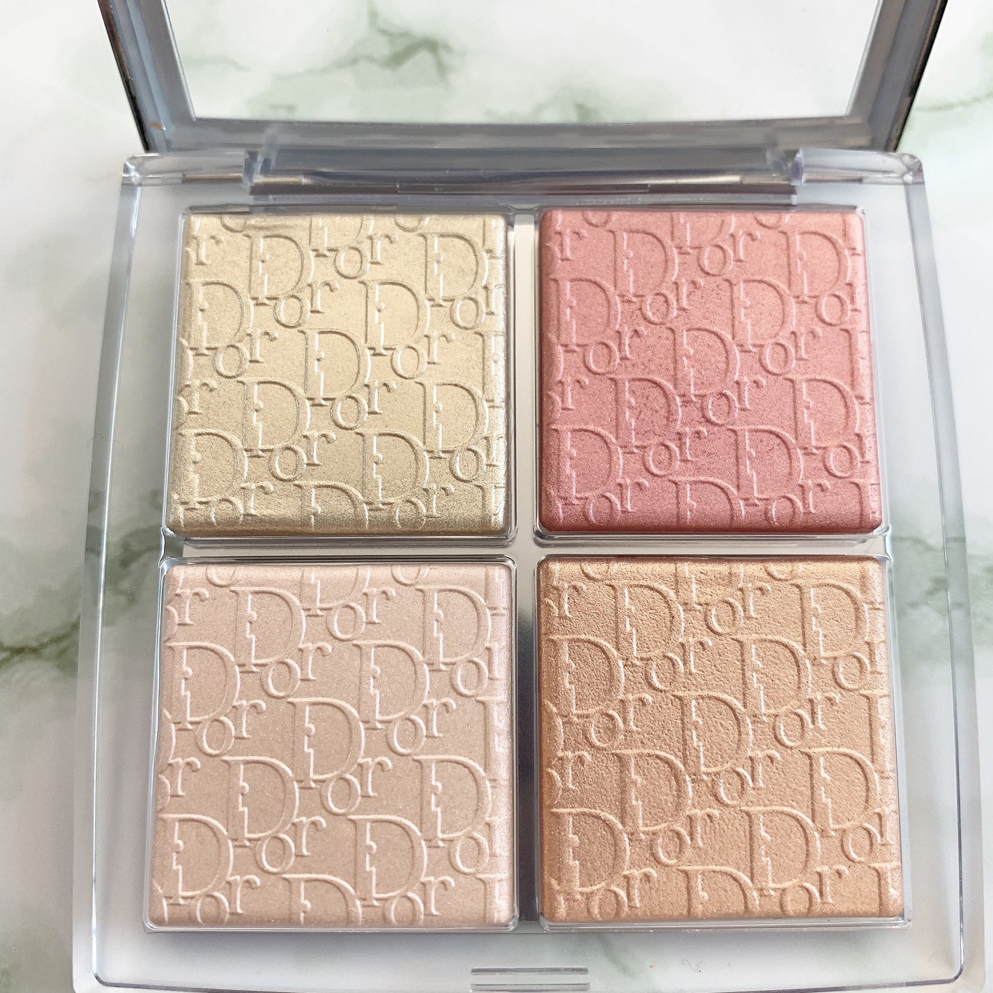 ディオール バックステージ フェイス グロウ パレット/Dior/ハイライトを使ったクチコミ(2枚目)