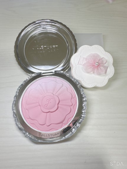 ジルスチュアート パステルペタル ブラッシュ/JILL STUART/パウダーチークを使ったクチコミ(1枚目)
