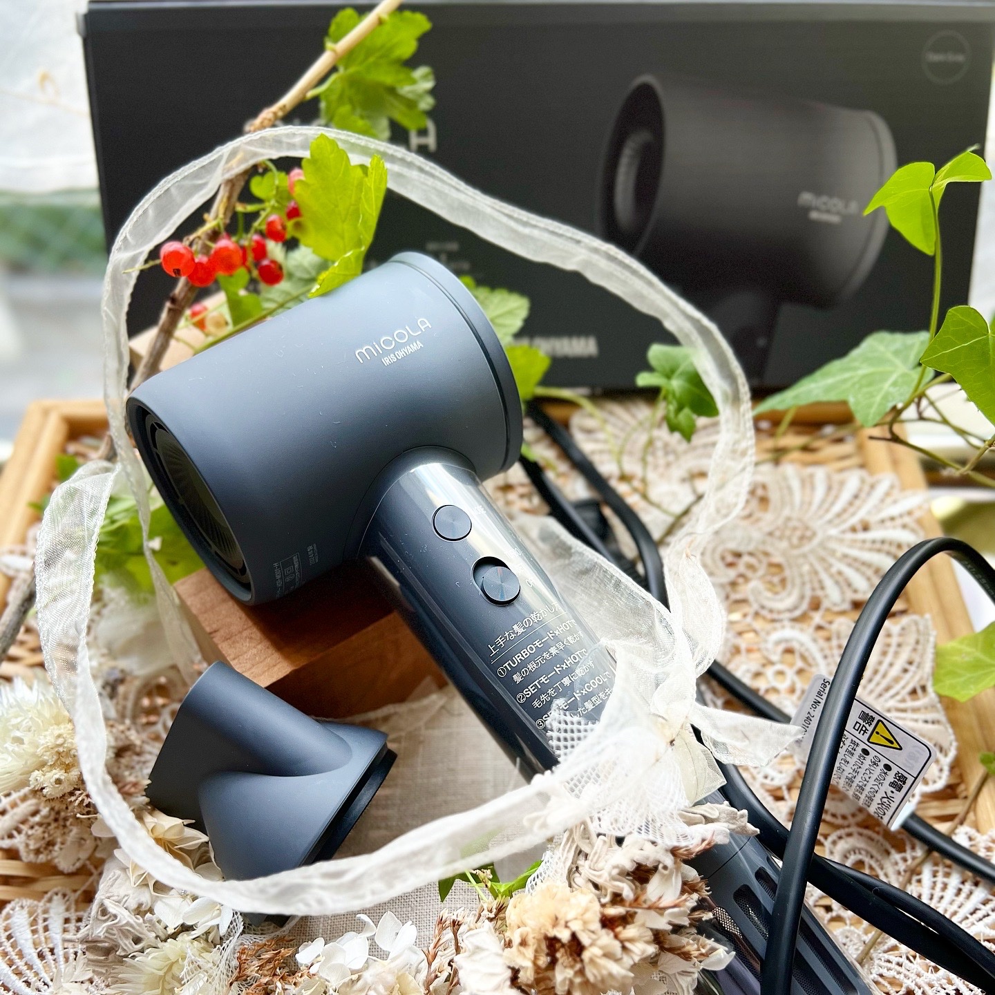 アイリスオーヤマ クイックイオンドライヤー MiCOLA ダークグレー HDR-M301-H アイリスオーヤマ ドライヤー 大風量 収納 軽量 速乾 マイナスイオン