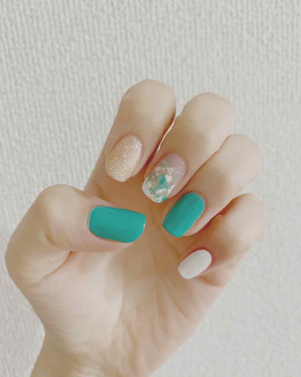 カラフルネイルズ/キャンメイク/マニキュアを使ったクチコミ(4枚目)