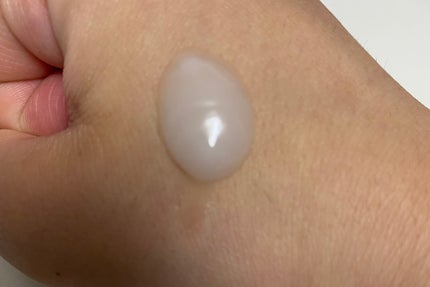 ミラクルズ うるおいブーストミルクウォーターセラム/パンテーン/アウトバストリートメントを使ったクチコミ(2枚目)