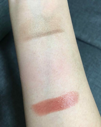 ラスティンググロスリップ/CEZANNE/口紅を使ったクチコミ(2枚目)