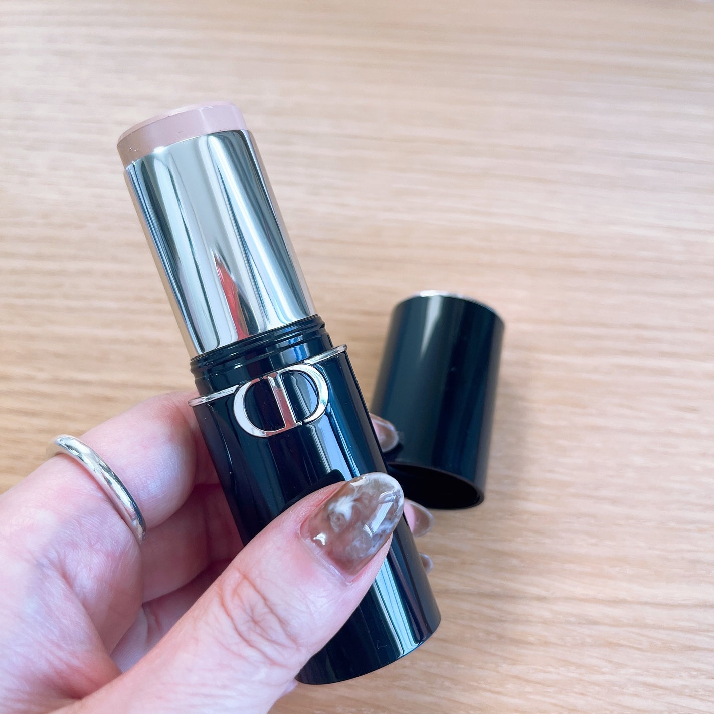 ディオールスキン フォーエヴァー スキン パーフェクト スティック/Dior/その他ファンデーションを使ったクチコミ(3枚目)