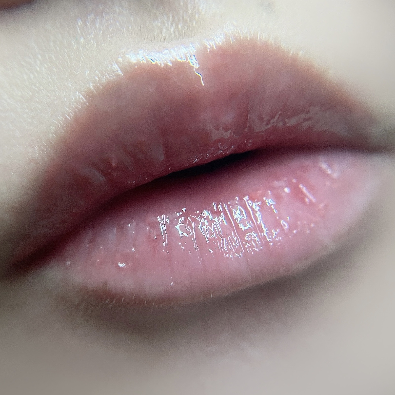 フィー 3Dボリューミンググロス/fwee/リップグロスを使ったクチコミ（3枚目）