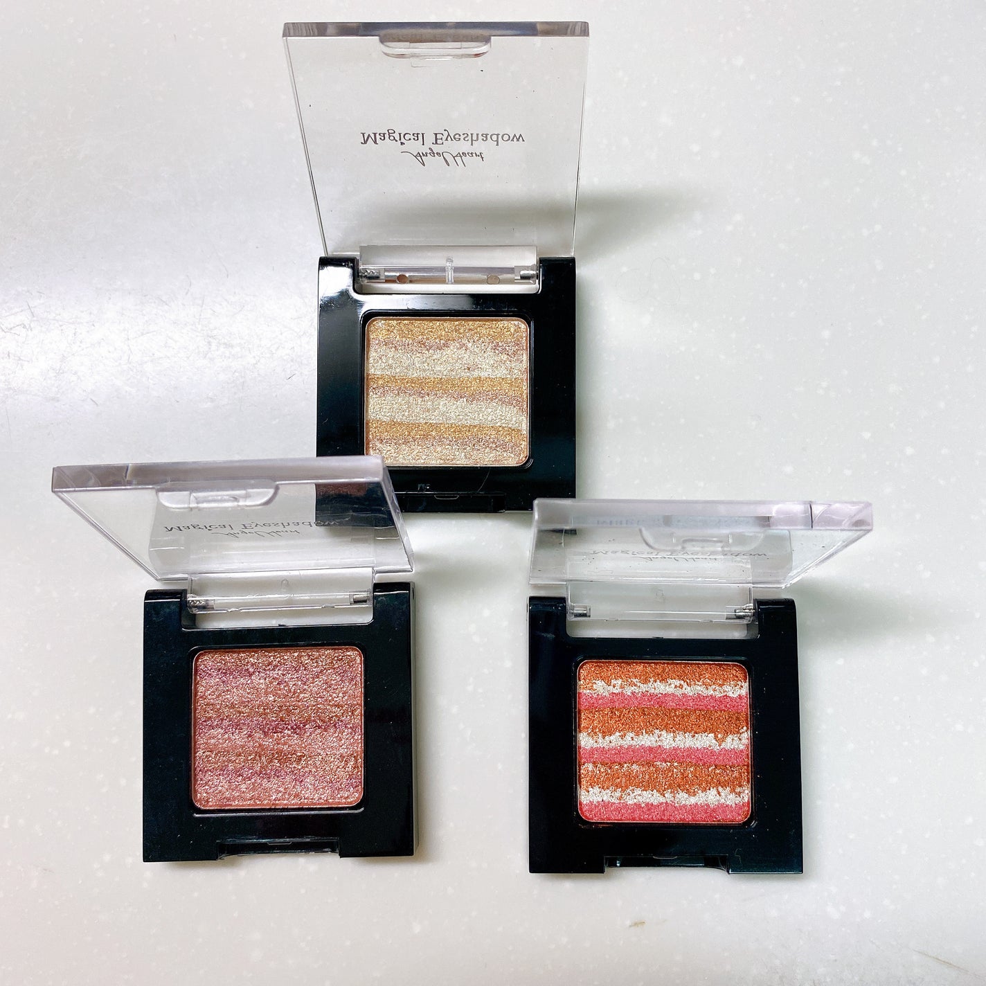 マジカルアイシャドウ/エンジェルハート/単色アイシャドウを使ったクチコミ(3枚目)