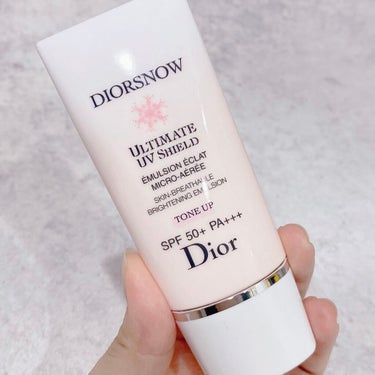 Dior スノー UVシールド トーンアップ 50+

ずっと肌馴染みがよくて使いやすい✨
ディオールのクッションファンデとの相性も🙆🏻‍♀️

 #提供 