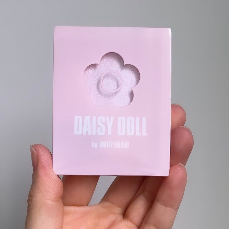 パウダーブラッシュ/DAISY DOLL by MARY QUANT/パウダーチークを使ったクチコミ(1枚目)