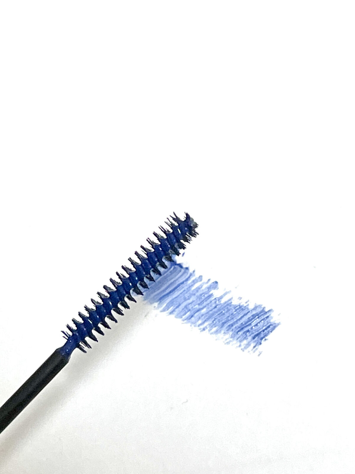 「塗るつけまつげ」自まつげ際立てタイプ クリアネイビー（PLAZA・MINiPLA・イミュECにて数量限定発売）/デジャヴュ/マスカラを使ったクチコミ（3枚目）