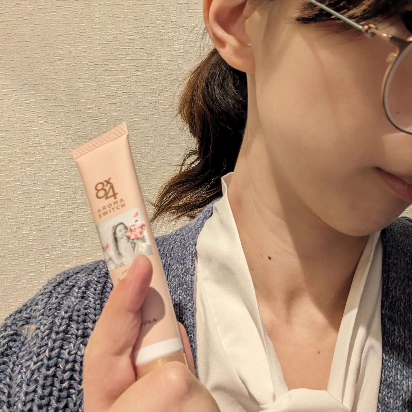 8x4 アロマスイッチ 涼感ネックジェル パリスブーケの香り/８ｘ４/デオドラント・制汗剤を使ったクチコミ（3枚目）