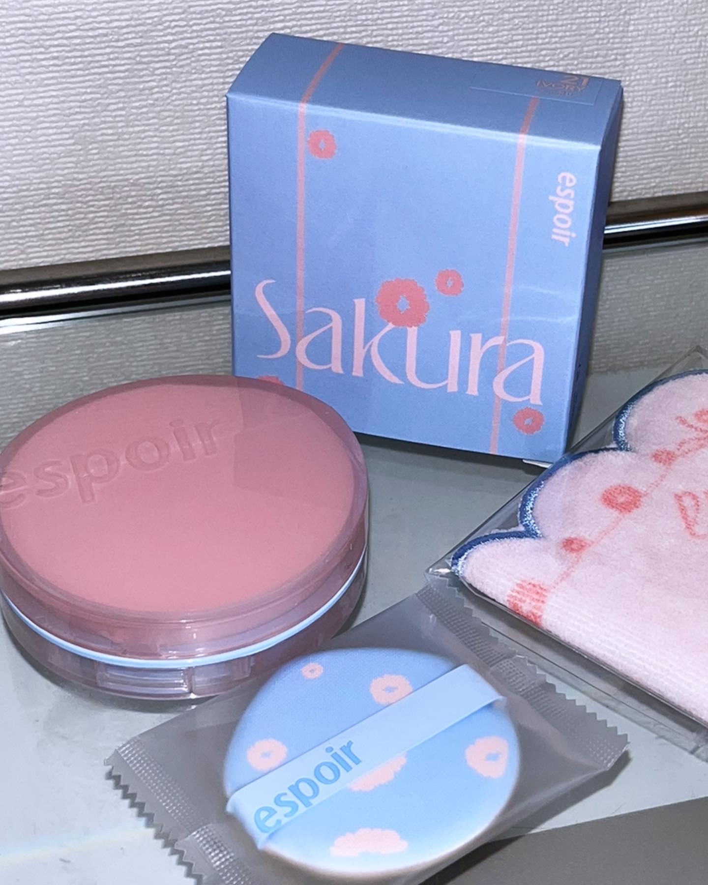 プロテーラービーベルベットカバークッション 21 アイボリー（桜エディション）/espoir/クッションファンデーションを使ったクチコミ（2枚目）