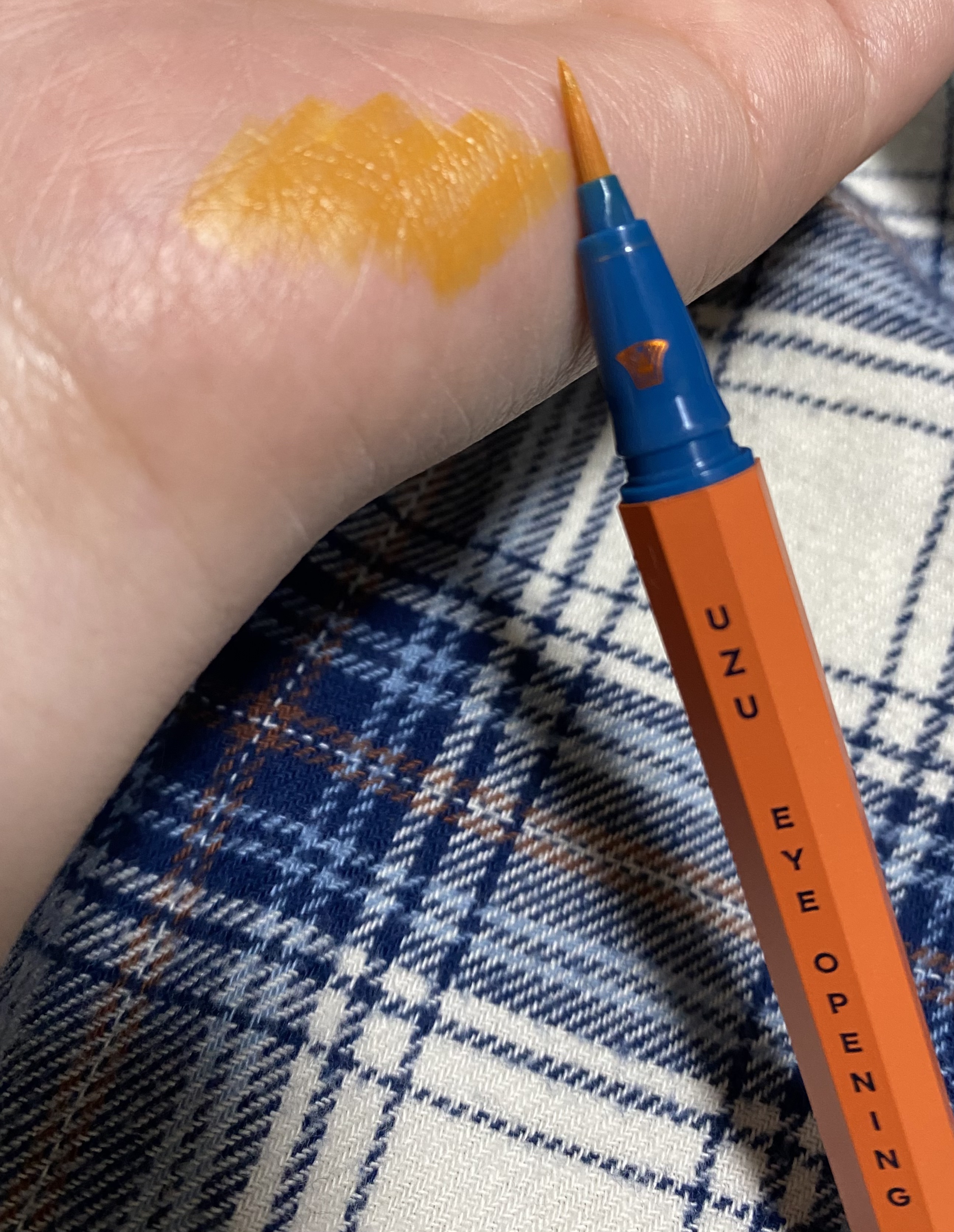 EYE OPENING LINER オレンジ/UZU BY FLOWFUSHI/アイライナーを使ったクチコミ（1枚目）
