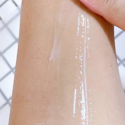 プレミアムボディミルク ホワイトニング【医薬部外品】 /ニベア/ボディミルクを使ったクチコミ(4枚目)