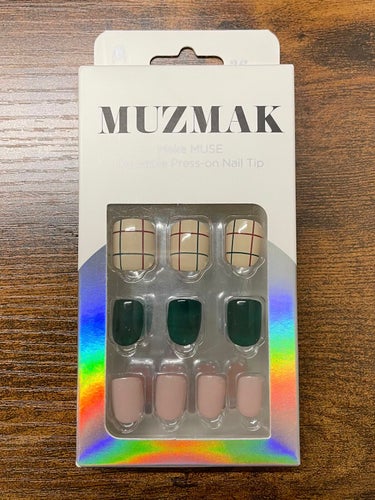 Muzmak TPUネイルチップ（shape:Short Square）のクチコミ「韓国発の再利用可能なネイルチップで
各色様々なサイズが全部で32枚も入ってます！

ネイルチッ.....」（1枚目）