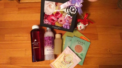 AYURA 蓬香草湯のクチコミ「大好き😍な入浴剤です。アユーラが好きです。私のは蓬香草湯、ウェルバランスナイトリーバス、アクテ.....」(1枚目)