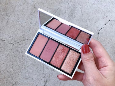 ★LAKA JUST EYE PALETTE FRESH

めっちゃ発色がいい！
ブラシでつけてもしっかり発色します！
むしろ指でつけると、発色良すぎるくらい。

やっぱ人気なだけあるな。

#laka