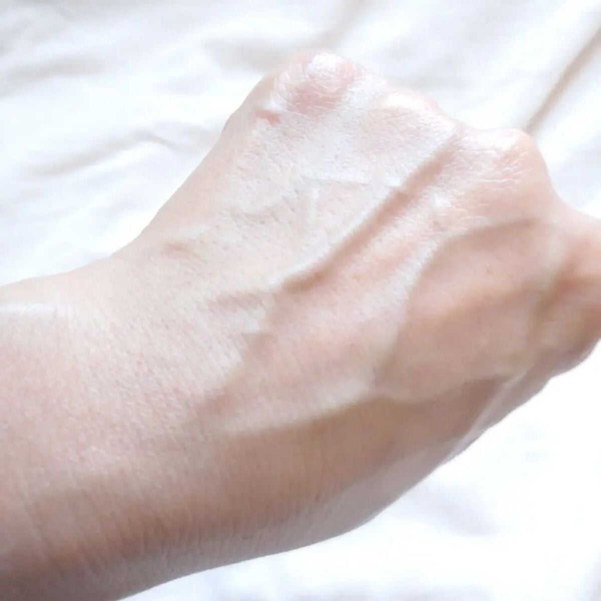 seiko_official on LIPS 「2層構造のデュアル美容化粧水👇️透明感・保湿エイジングケア👇️..」(5枚目)