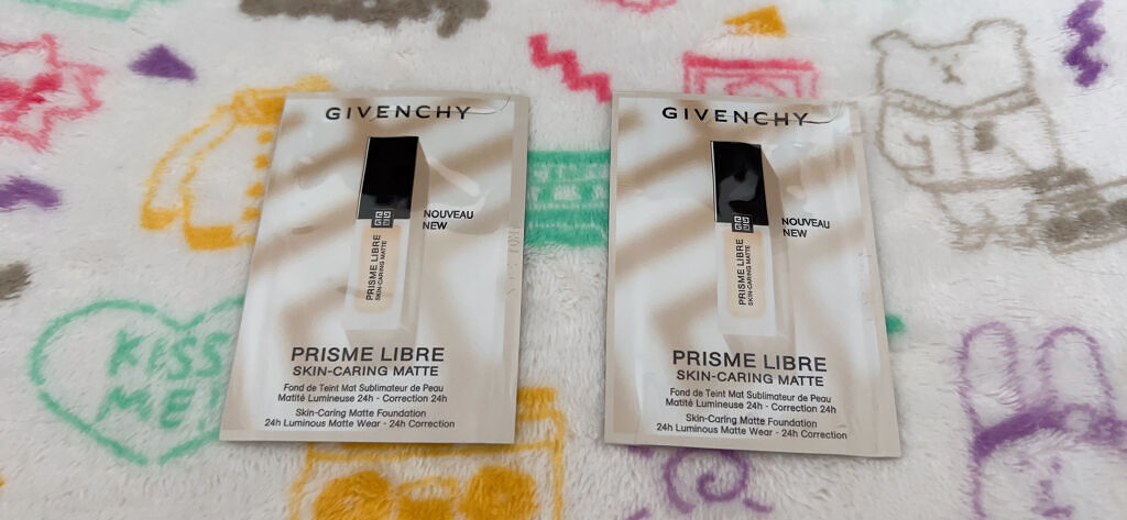 プリズム・リーブル・スキンケアリング・マット 1-N95/GIVENCHY/リキッドファンデーションを使ったクチコミ（1枚目）