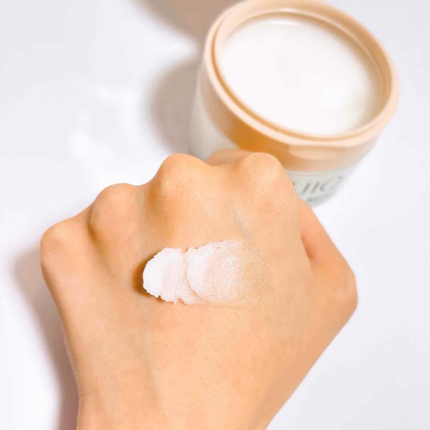 バイオームバリアコラーゲンファーミングクレンジングバーム/UIQ/クレンジングバームを使ったクチコミ(4枚目)