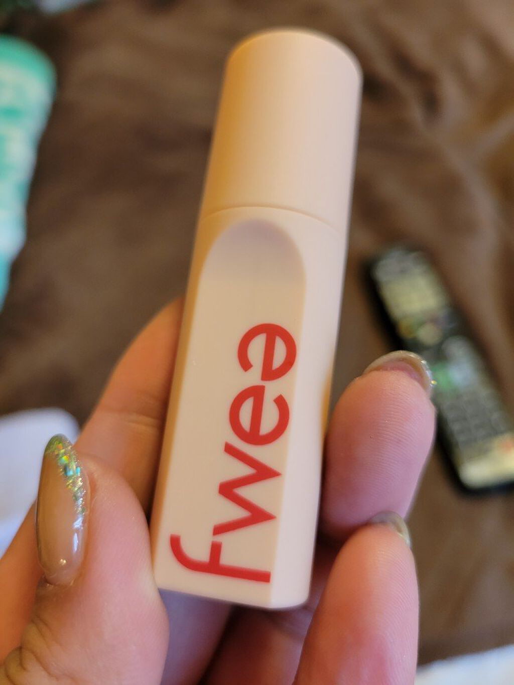 フィーティントスエード 04 フラワーシャワー/fwee/リップティントを使ったクチコミ（1枚目）