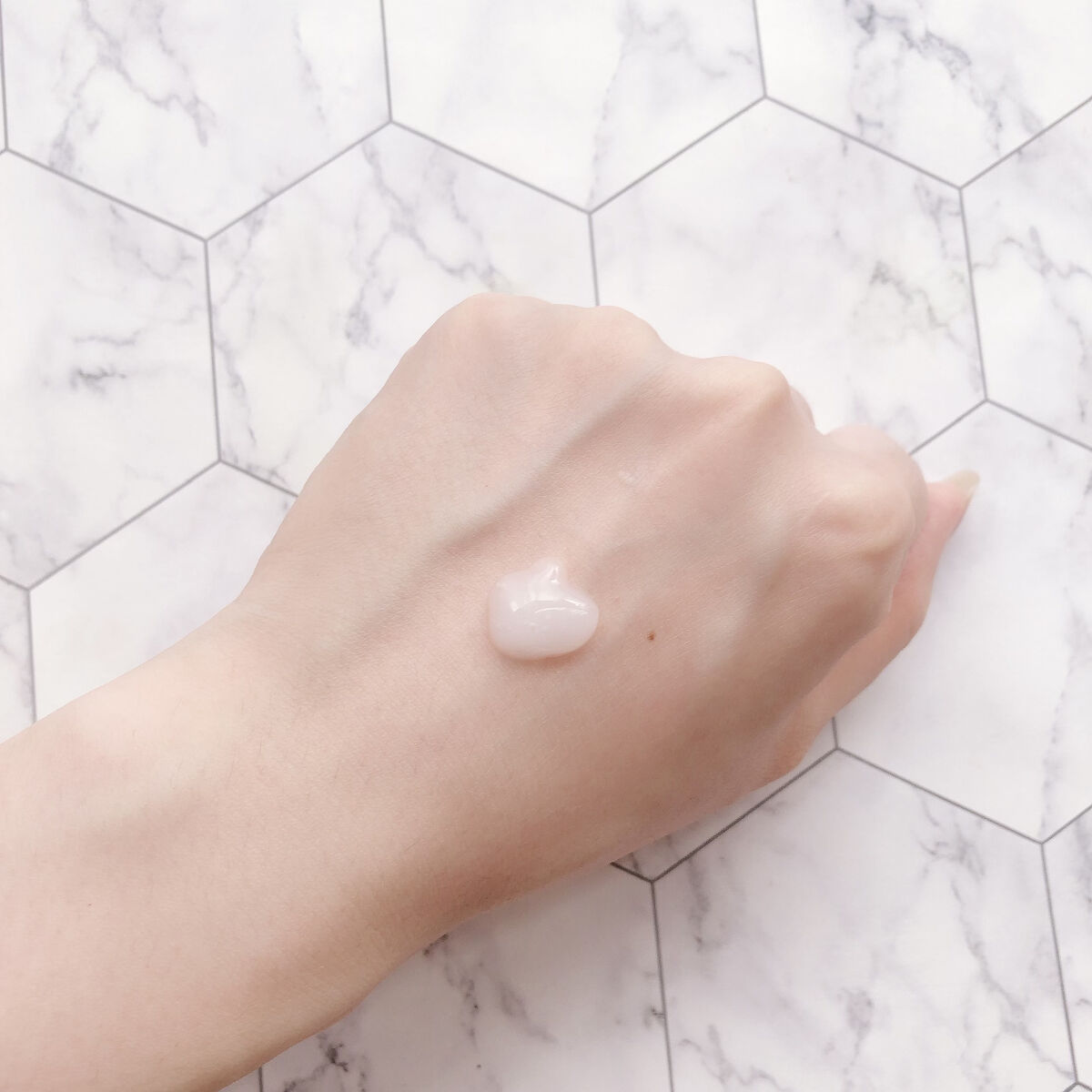 パーフェクトワンフォーカス スムースウォータリージェル/PERFECT ONE  FOCUS/オールインワン化粧品を使ったクチコミ（3枚目）