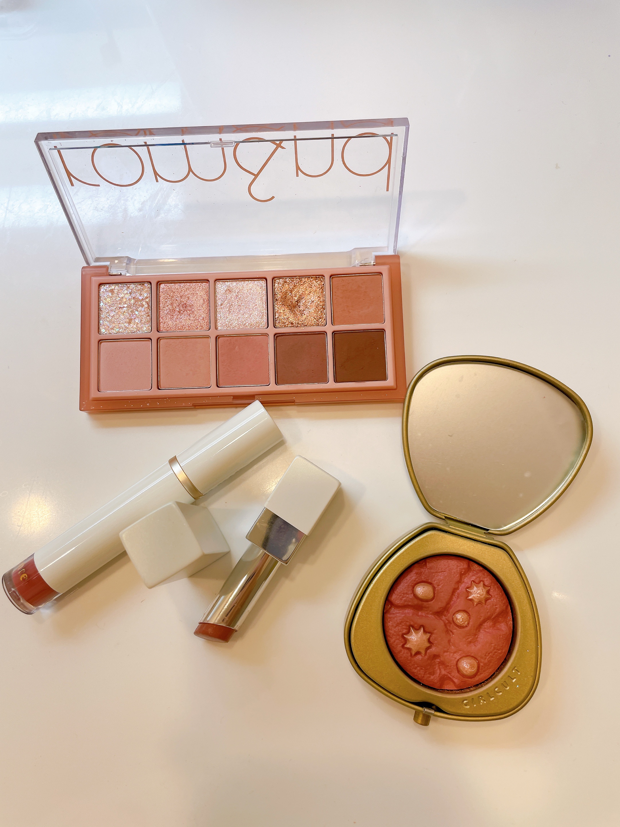 リップスティック コンフォート エアリーシャイン EX-07 エクスタティク/RMK/口紅を使ったクチコミ（3枚目）