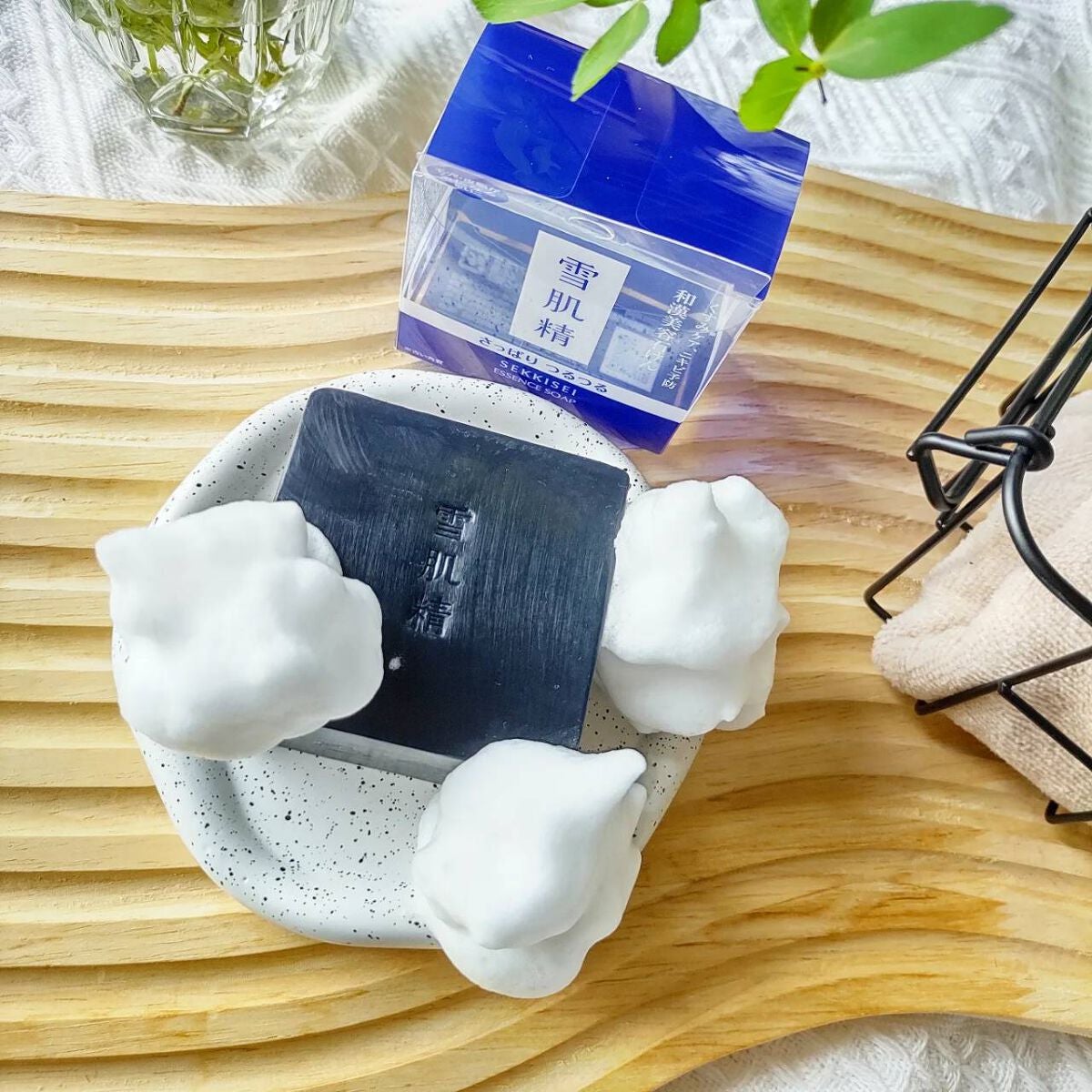 エッセンス ソープ/雪肌精/洗顔石鹸を使ったクチコミ(4枚目)