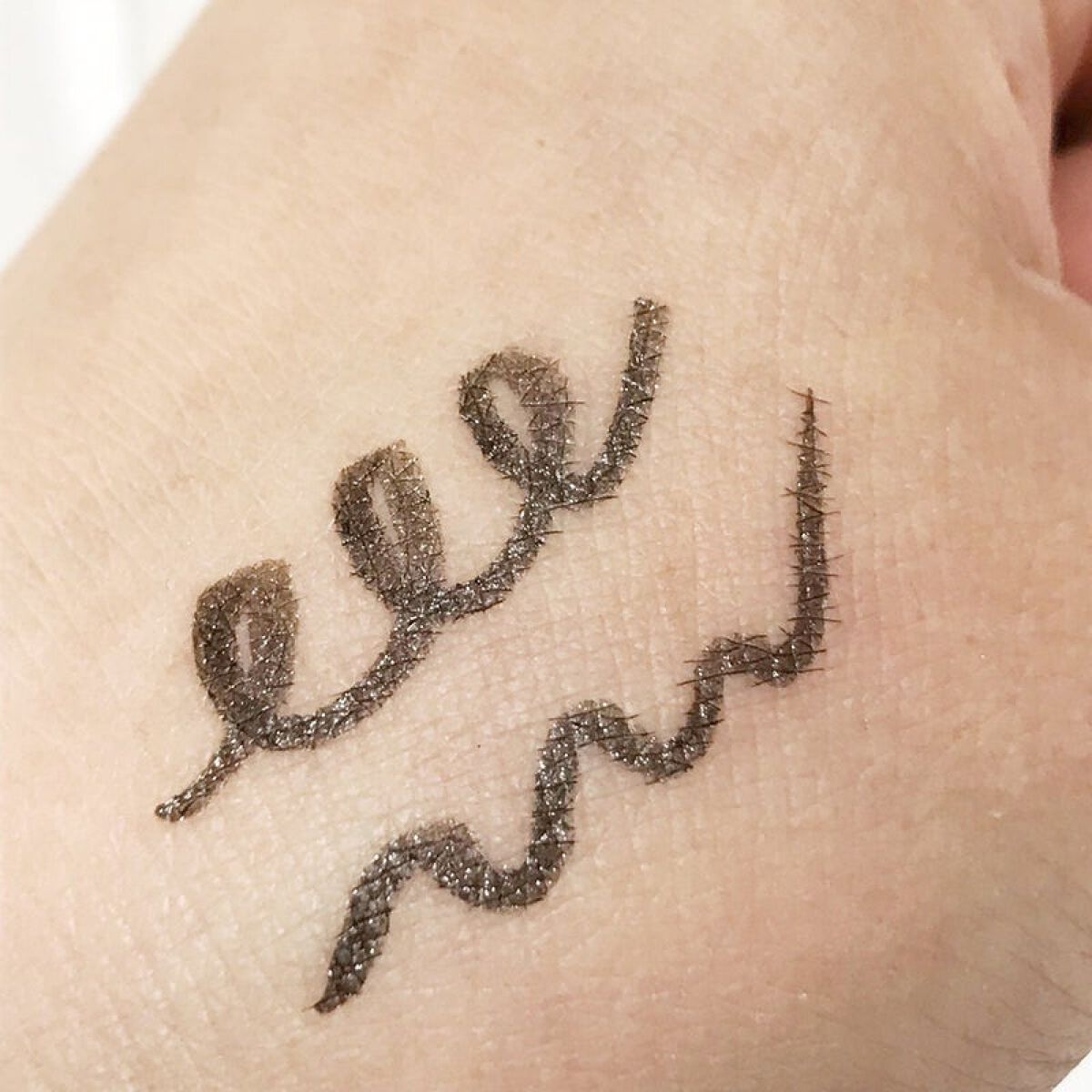 アイデザインライナー/COCOROIKI/リキッドアイライナーを使ったクチコミ（3枚目）