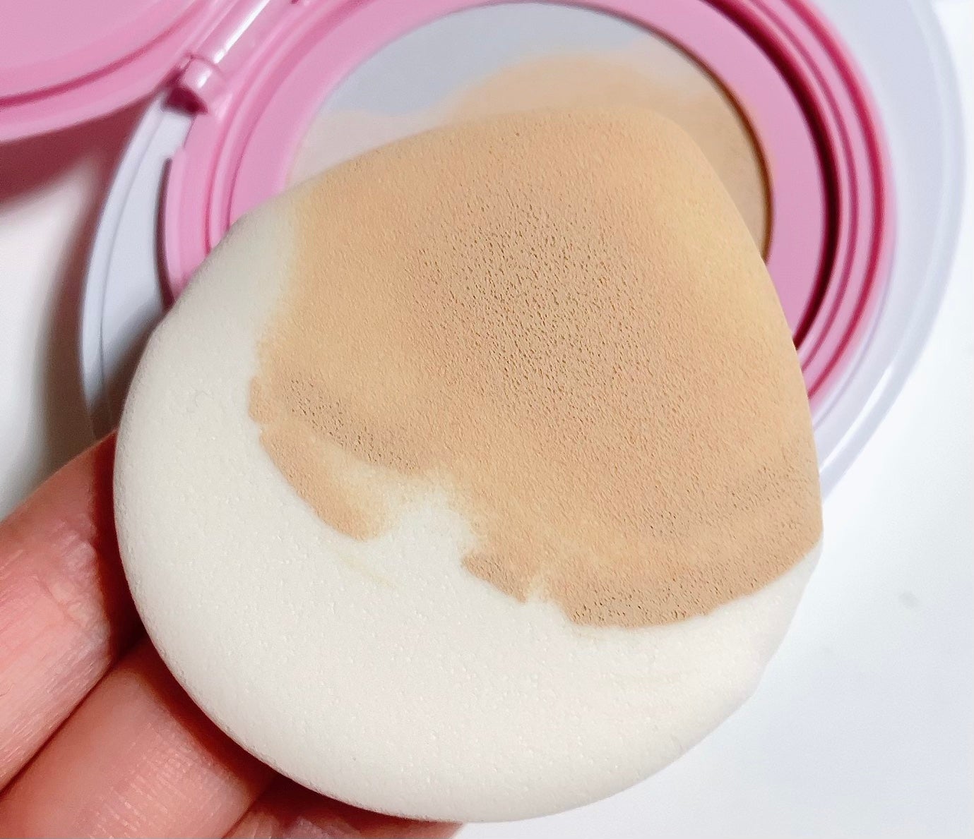 デューイーメッシュファンデーション/ASUNE /クッションファンデーションを使ったクチコミ(6枚目)